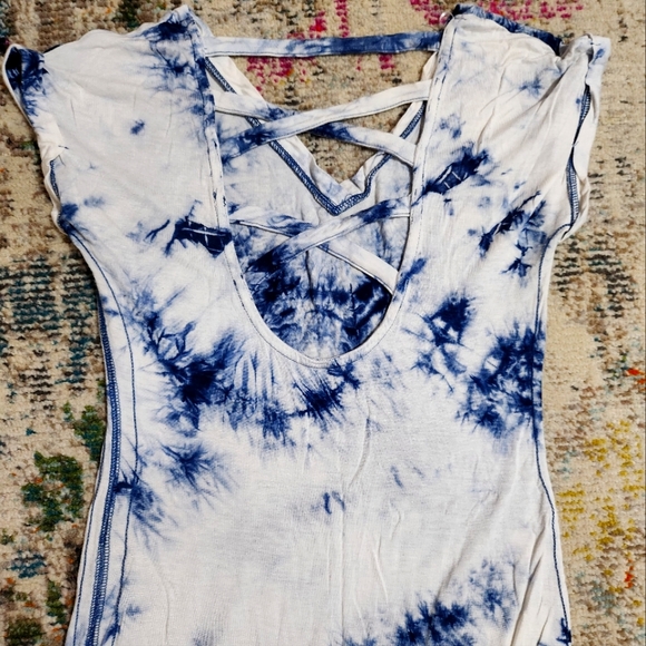 Tie dye shirt/small dress with criss cross back. Size medium - Picture 2 of 2